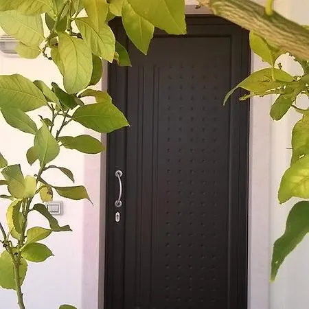 Turisti Per Casa
